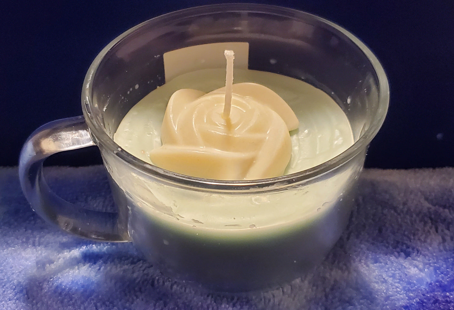 Jasmin scented Green Tea candle with Rose Embed