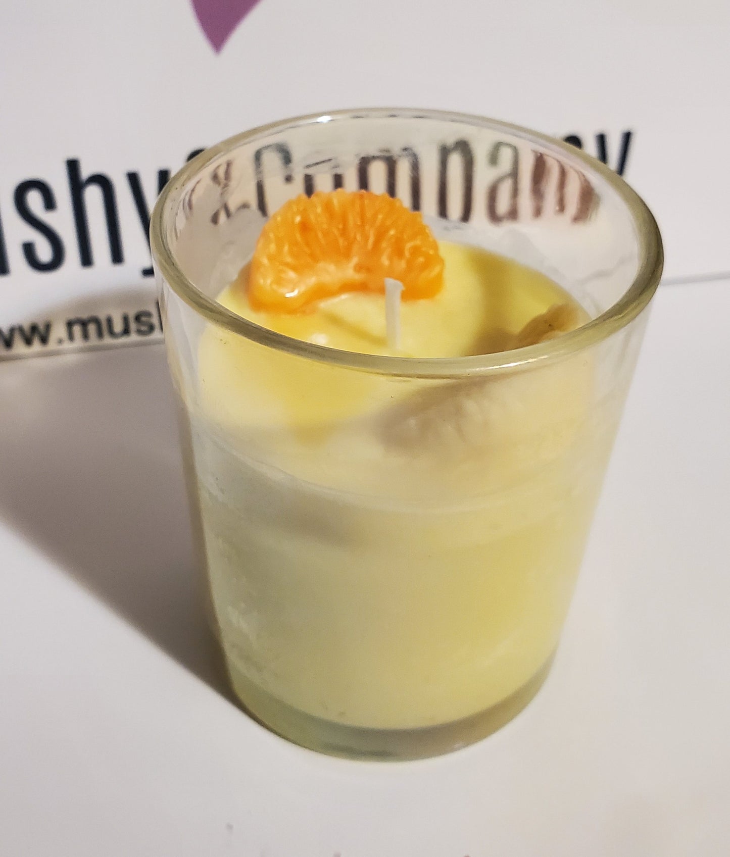 Citrus Surprise scented candle