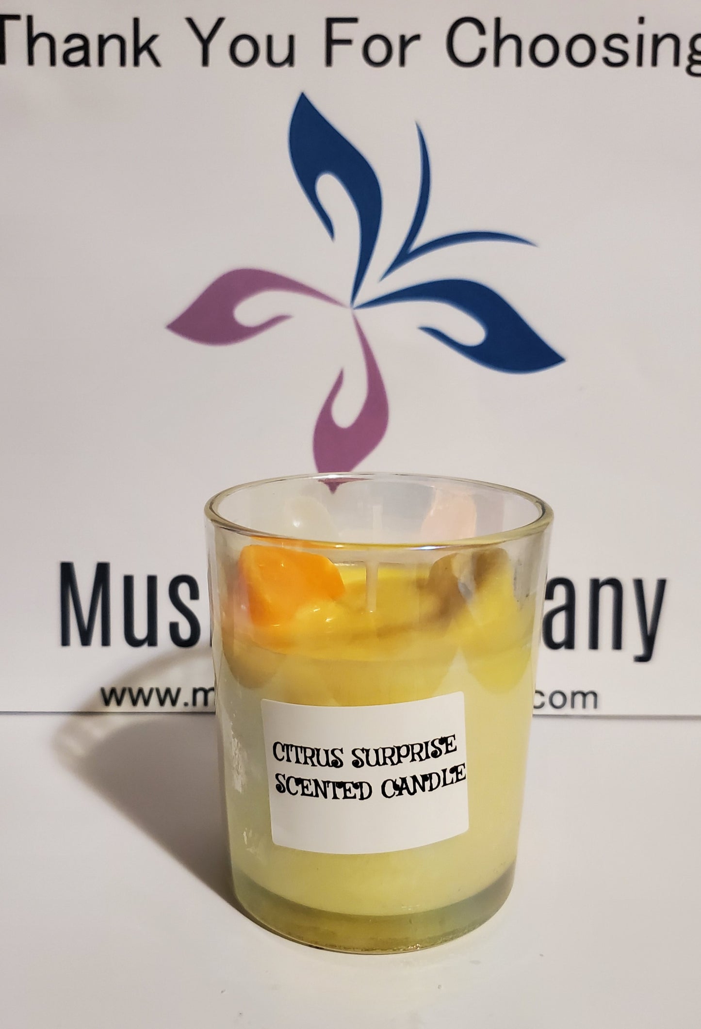 Citrus Surprise scented candle