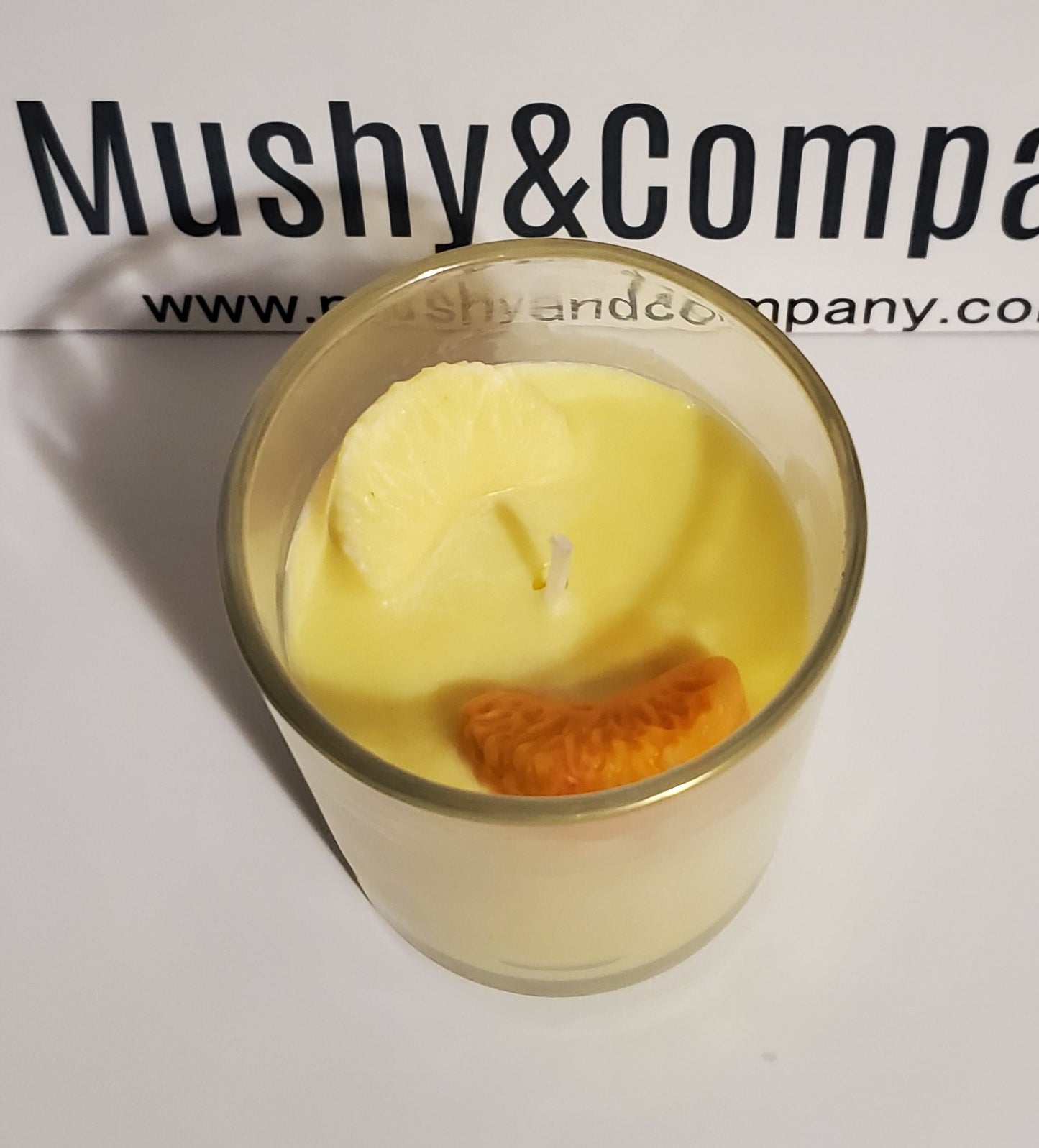 Citrus Surprise scented candle