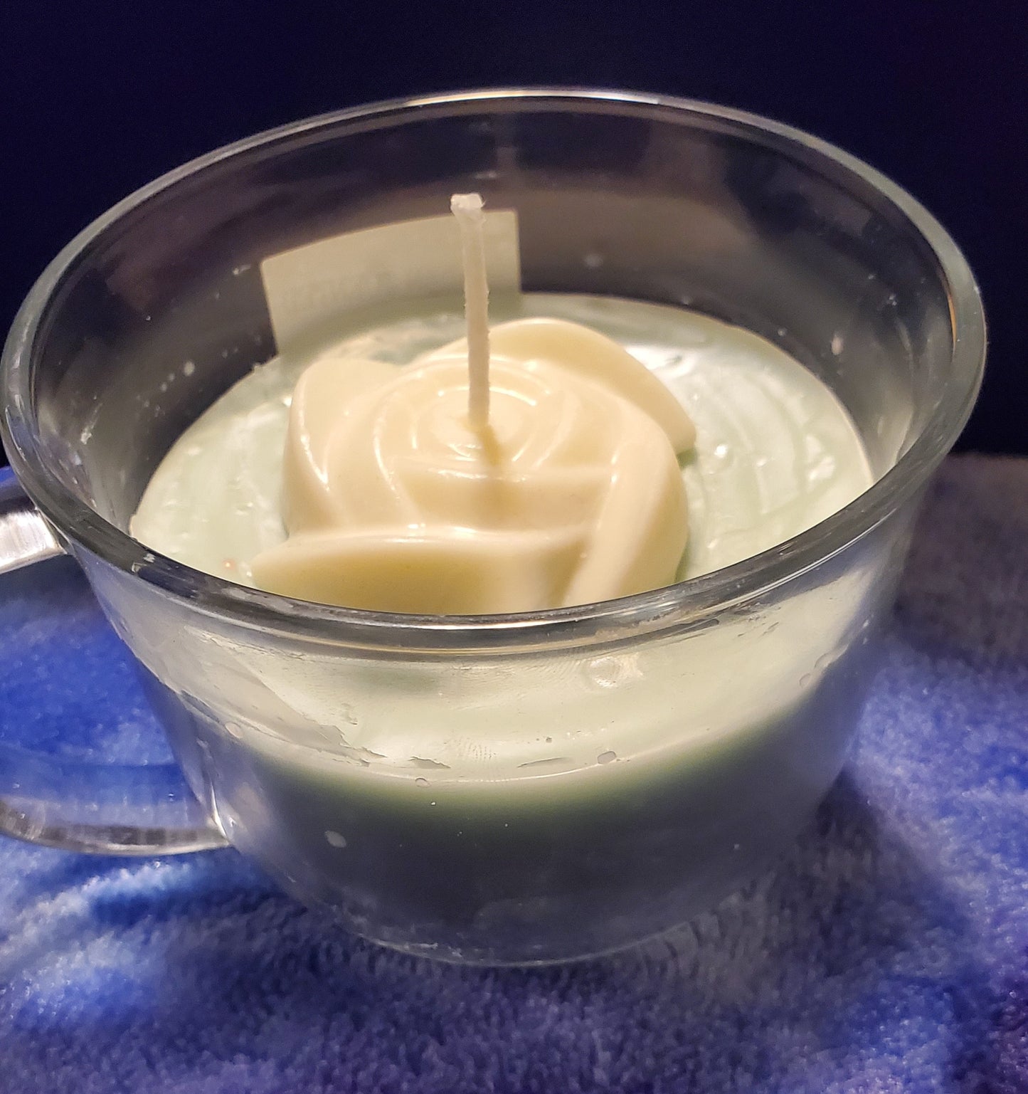 Jasmin scented Green Tea candle with Rose Embed