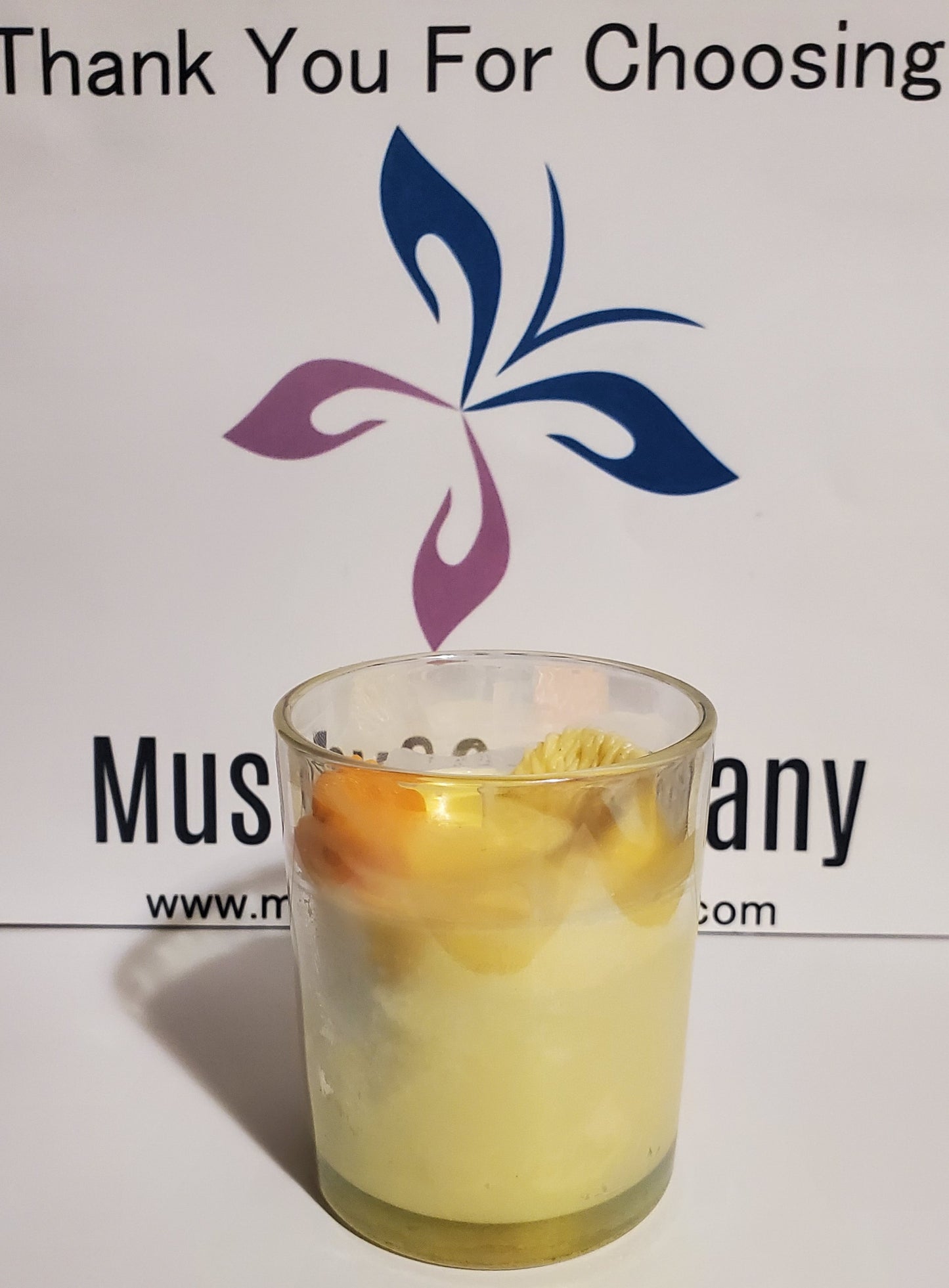 Citrus Surprise scented candle